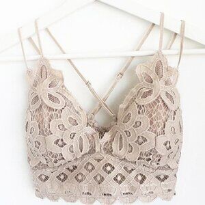 1 LEFT!! GRACIE BEIGE LACE BRALETTE